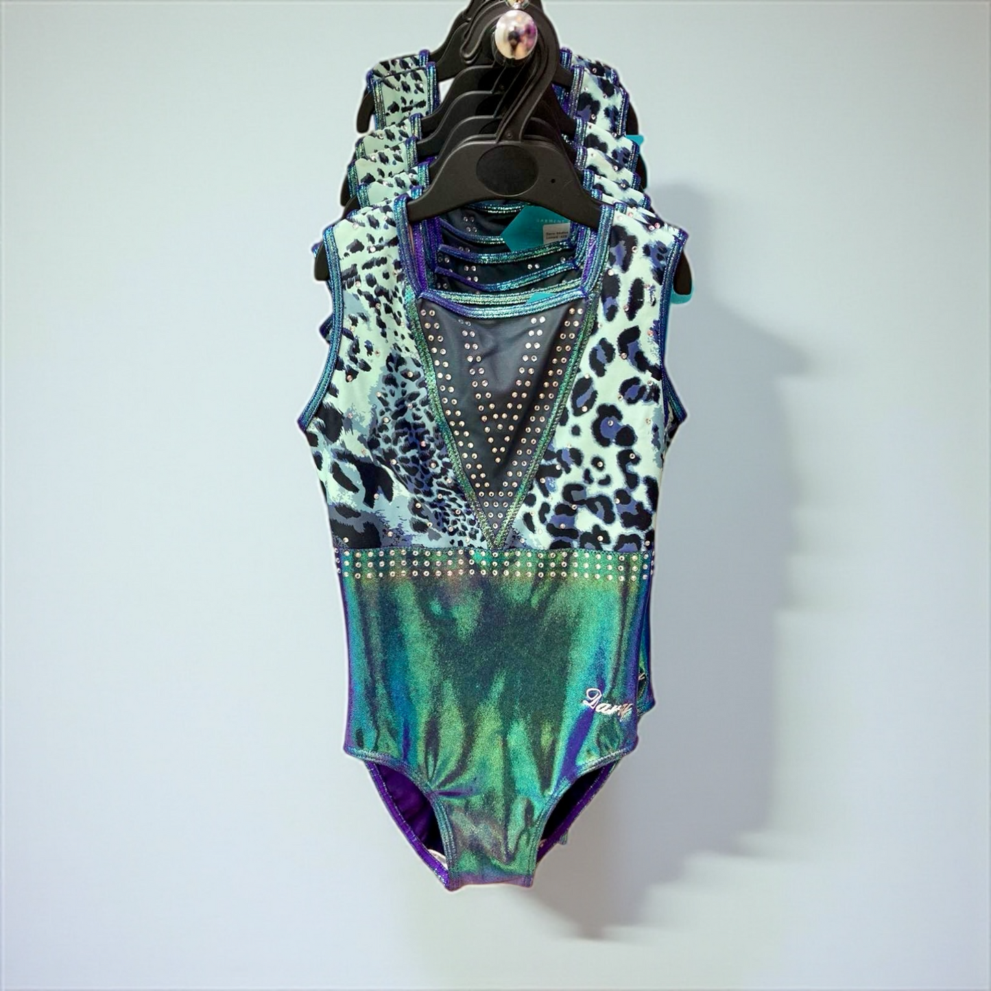 دارسي - انتويتيڤ ليوتارد