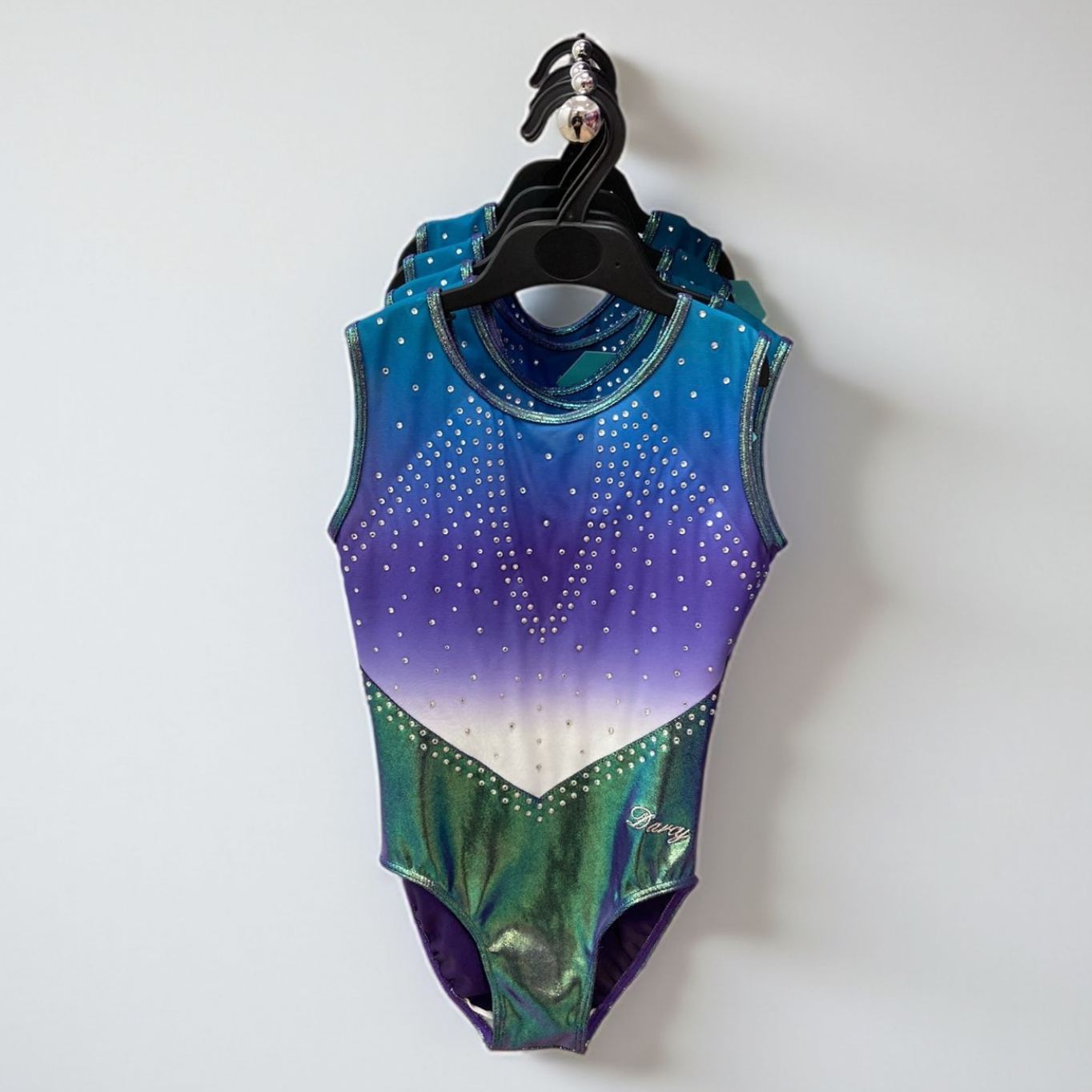 دارسي - أنچيلينا ليوتارد